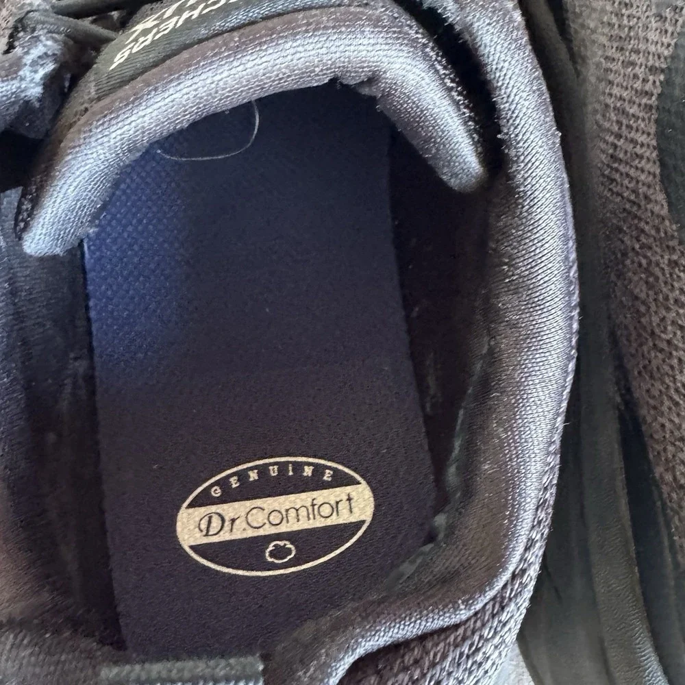 Size 9.5 - Skechers D'LUX WALKER 2.0 Men's Black Extra Wide Memory Foam Sneakers